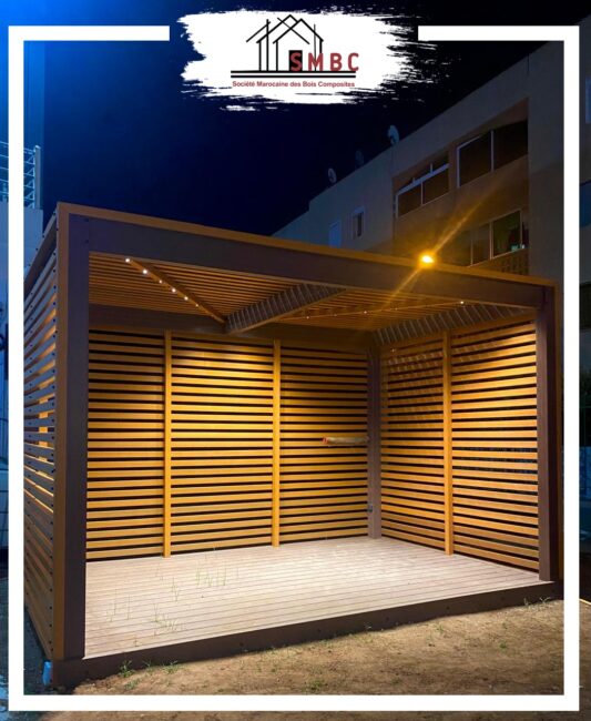 Pergola en bois composite                                              un choix parfait pour ceux qui recherchent à la fois durabilité et esthétique.